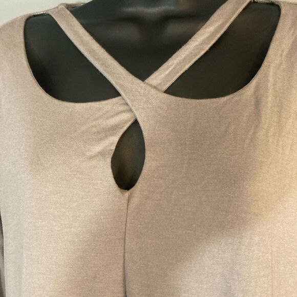 White Crow Gray Criss Cross Neck Long Sleeve Top - Picture 3 of 5